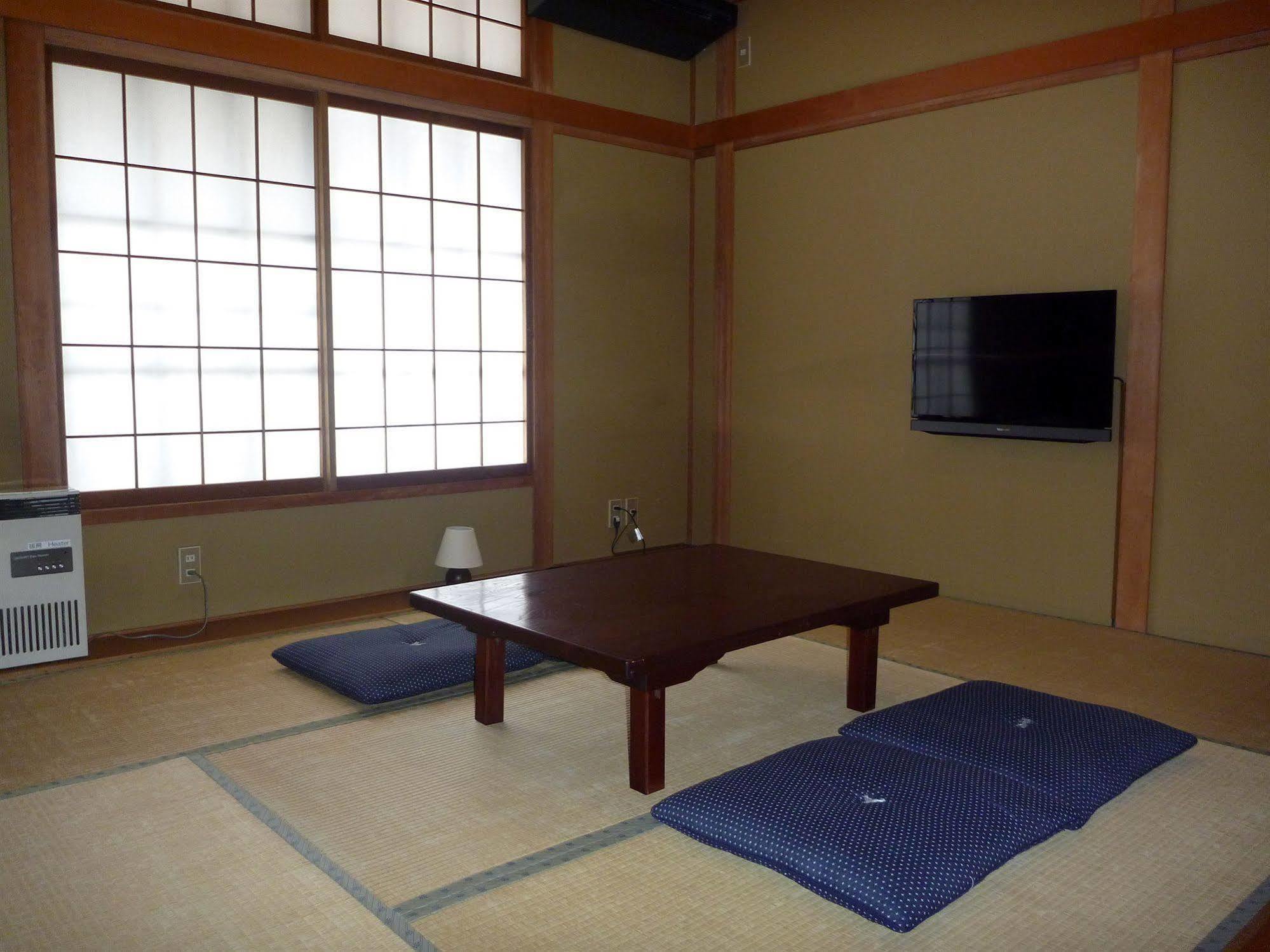 K'S House Hakuba Alps - Travelers Hostel Bagian luar foto
